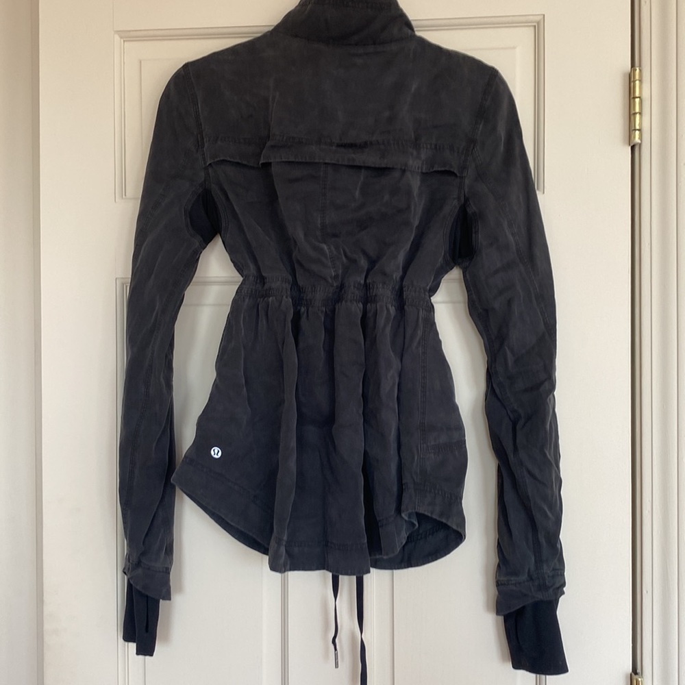 Lululemon zip up - Picture 4 of 4